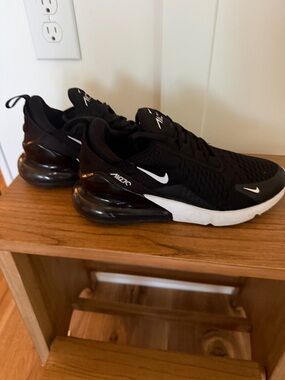 Nike Black & White Air Max 270 Sneakers